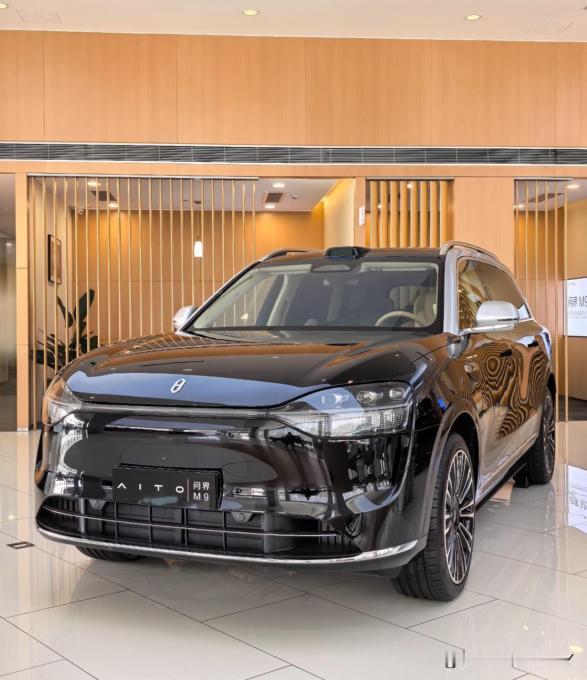 ‼️‼️被问爆的问界M9，到底强在哪❓
    5.23米超大车身+3110mm