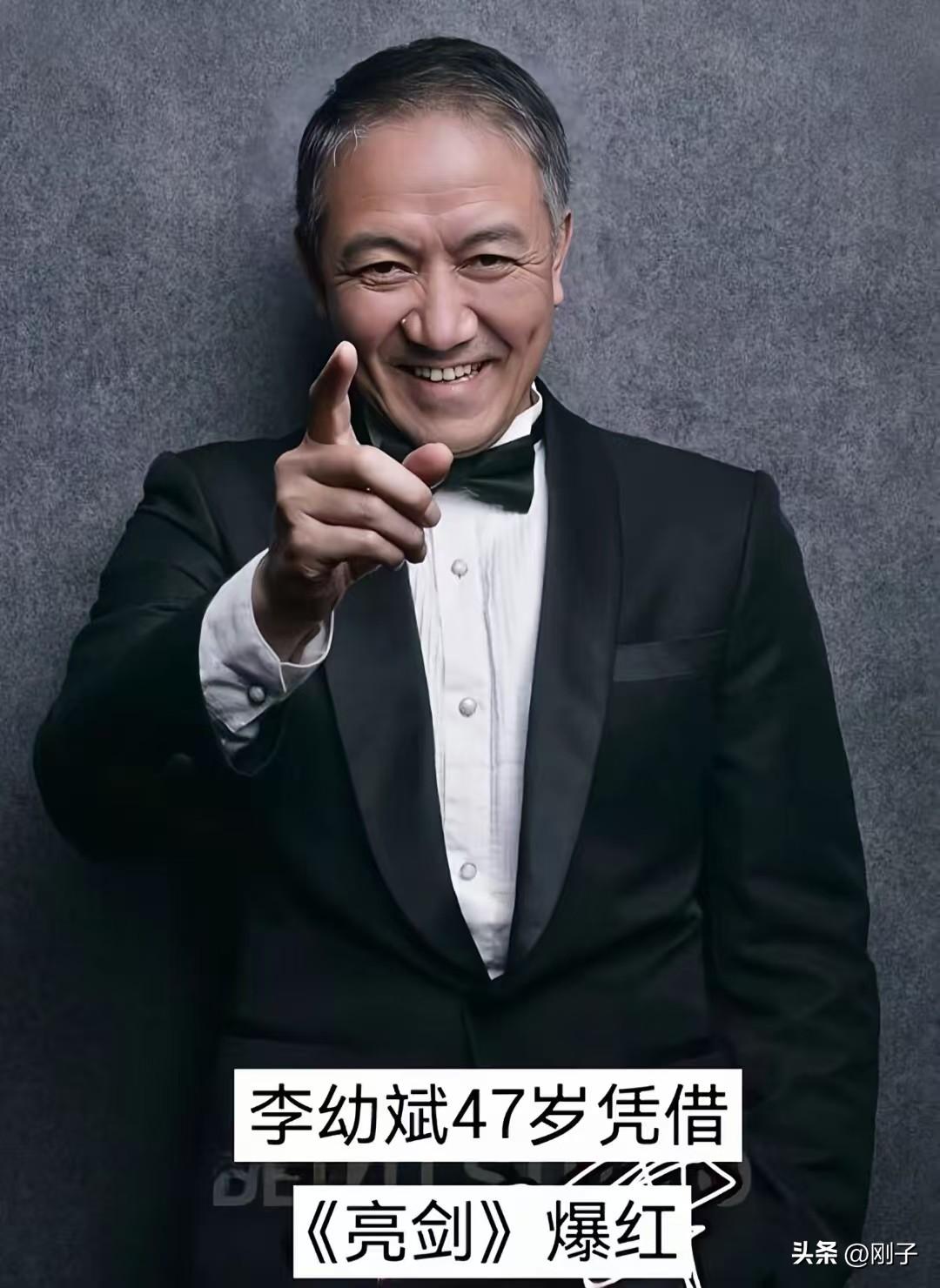 🔥大器晚成的实力派男演员：岁月沉淀，终成经典
 
他们没有年少成名的幸运，却在