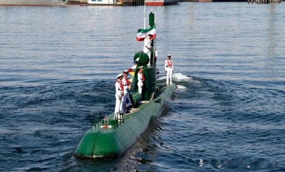 伊朗600吨法塔赫级小潜艇..

伊朗近年在潜艇领域的突破很有看点，从依赖俄制基