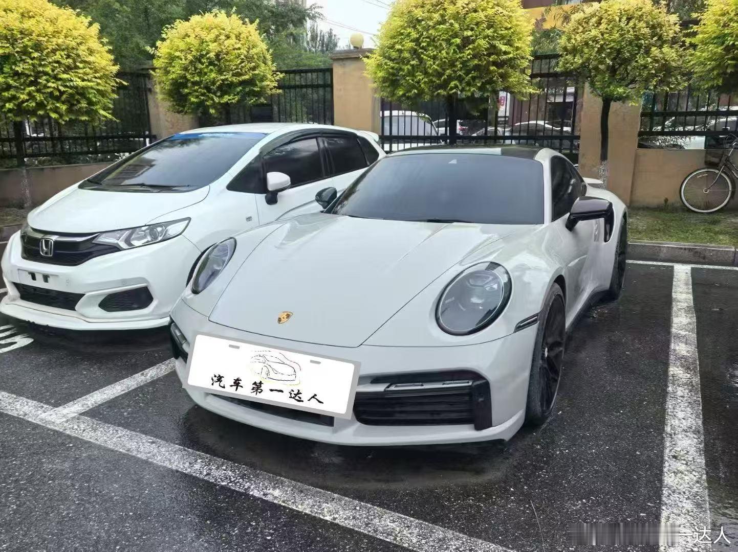 保时捷911 tur bo S，带天蝎排气，HRE轮毂 ​​​