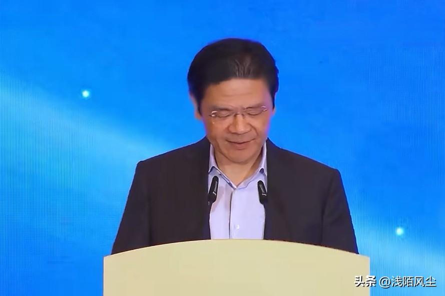 新加坡总理黄循财在EMA庆典上表示，中东冲突凸显了全球能源的脆弱性。

黄循财强