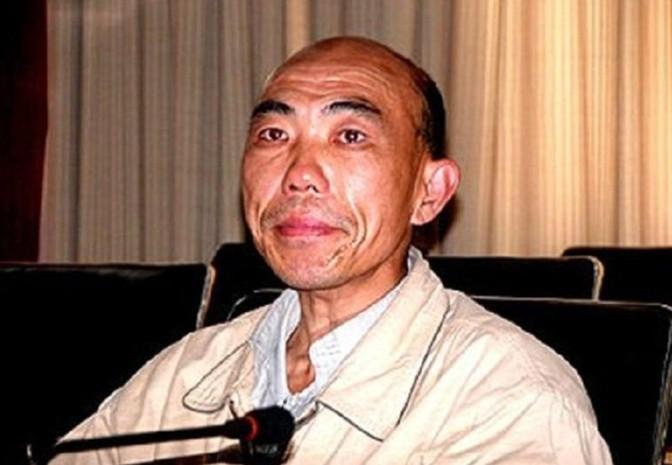 有个男的坐牢了13年，差15天就能出狱了，结果检察官突然跟他说，抓错人了。胥敬祥