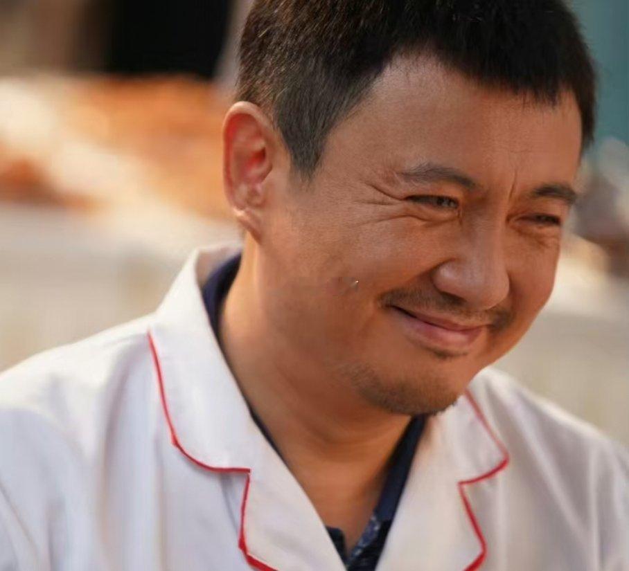 疑似龙餐馆找沈腾演男主的原因沈腾是一颗稀释悲痛的冰糖 刷到影评说沈腾是“喝中药前