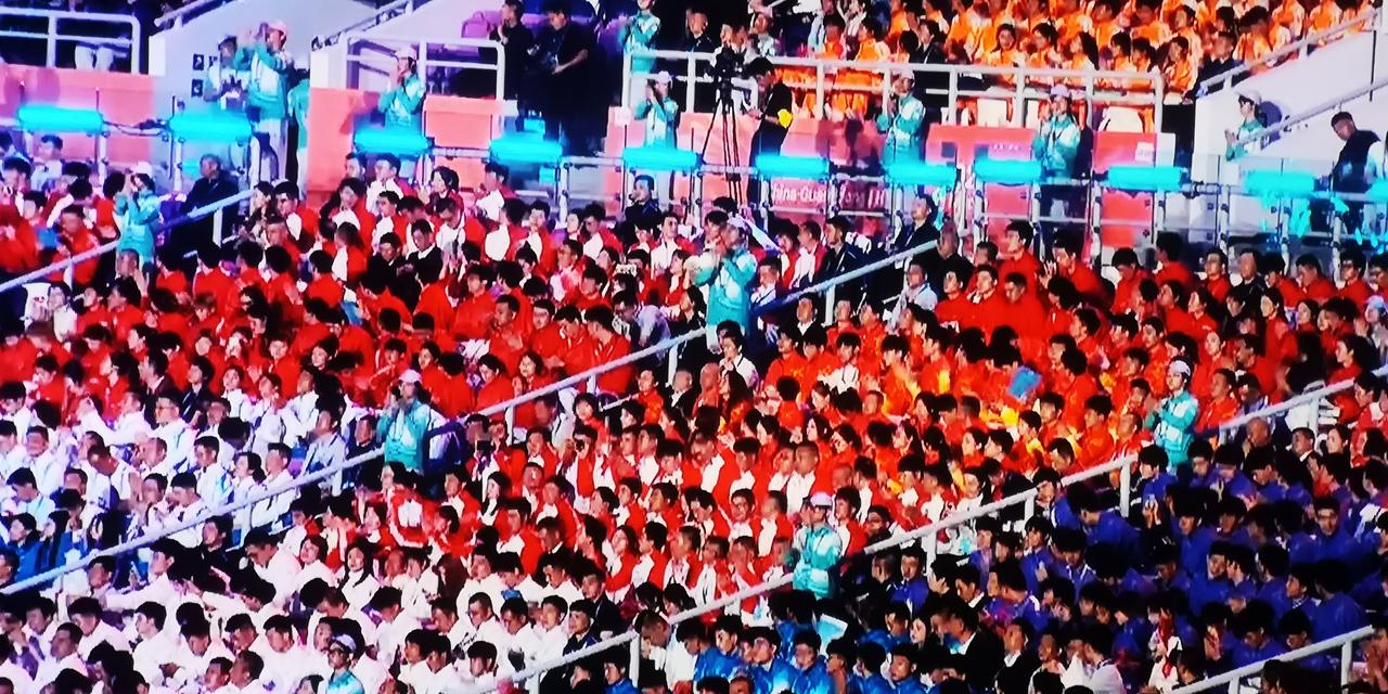 全运盛启，湾区华章！

2025年11月9日晚八点，华灯初上，广东奥林匹克运动中