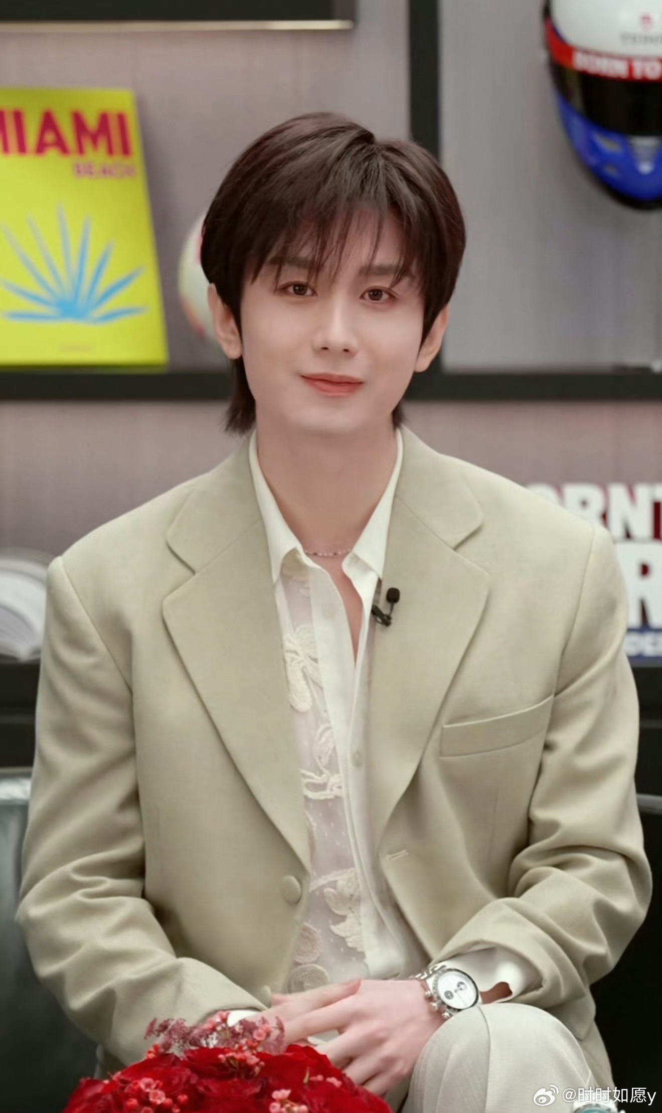 成毅启新章循光往今天晚上的直播状态太棒了，可爱兼帅气，还是熟悉的开场白，一句“吃