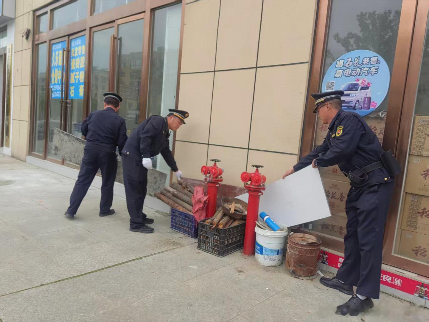 房县 县城市管理执法局：以点带面，串点成线，全面提升人行道通行环境十堰爆料 房县