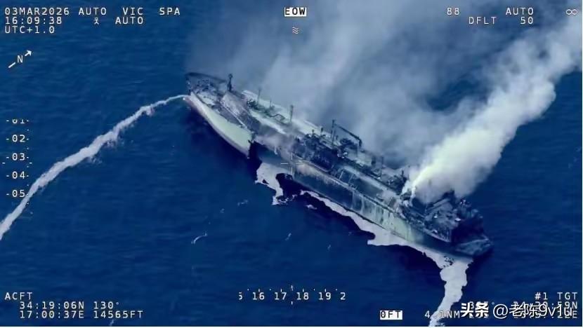 普京许可俄海军为商船护航因乌克兰多次袭扰俄船只普京许可俄罗斯派海军为悬挂俄国旗商