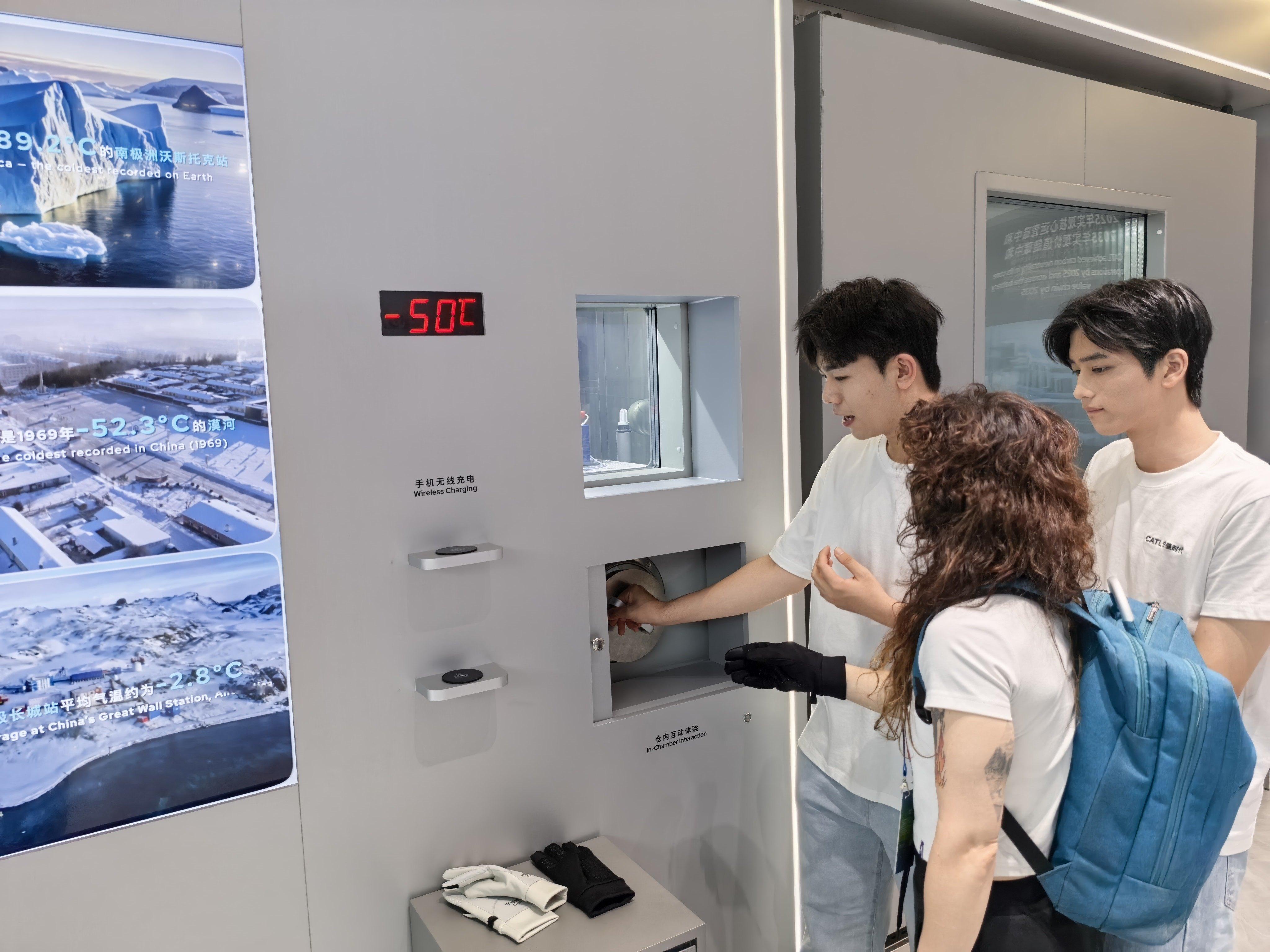 看完宁德时代展台，最大感受就是，有实力有能力研发，产品就是多当然，很多人黑宁德时