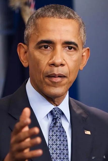 九年了，那个一向西装笔挺、说话温文尔雅的奥巴马，终于忍不住了。
在弗吉尼亚的助选