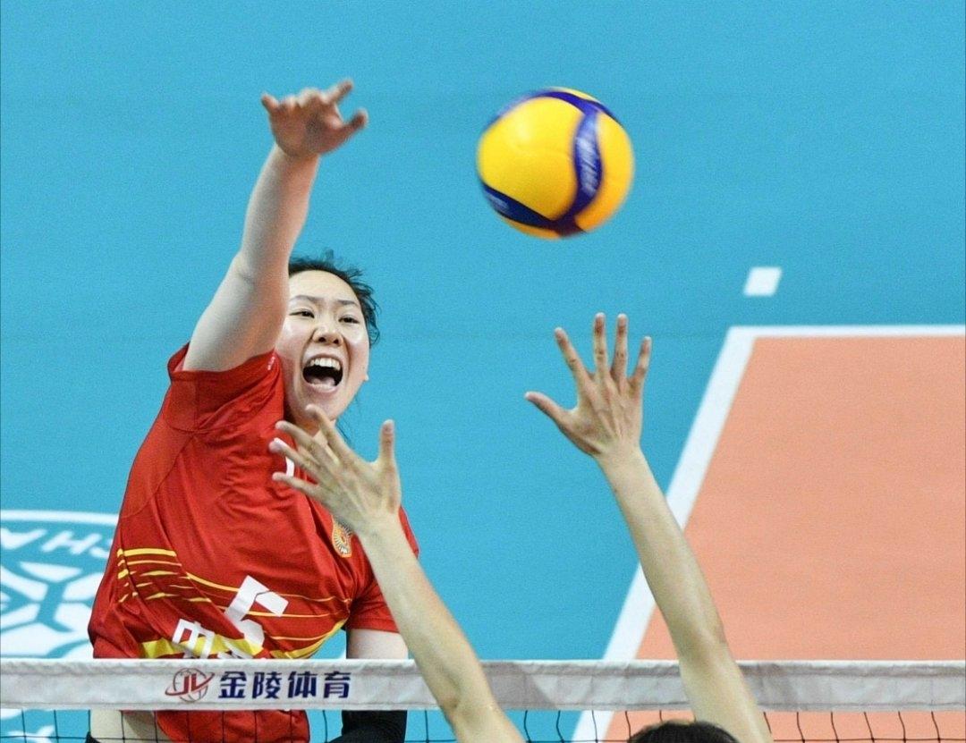段梦可值得一个国家队的名额，正牌接应进攻算是最强之一吧。在昨天结束的2025-2