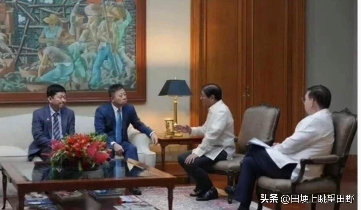 这则新闻在台湾网络火了。

台湾联合报报道，菲律宾总统马科斯密会中国驻菲大使黄溪