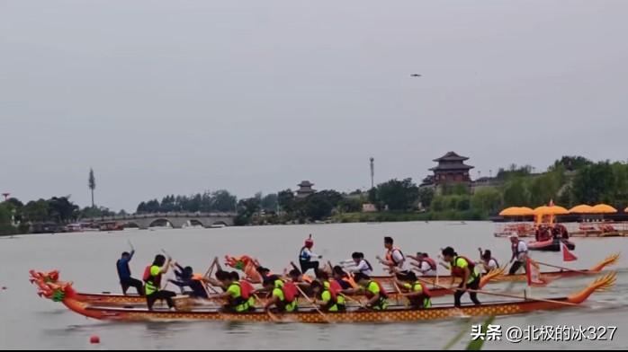 今年端午节，邯郸的两座古城景区广府城和大名府古城，再次上演了争奇斗艳的激烈竞争，