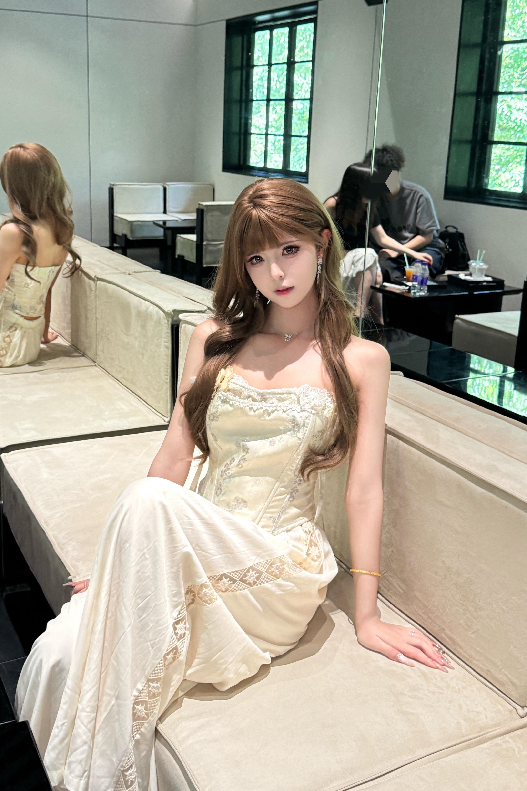 顶光配顶美的我