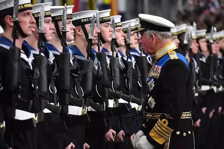 英国海军现状总结：依旧世界一流、能排全球前五，但早已不复日不落帝国荣光，规模严重