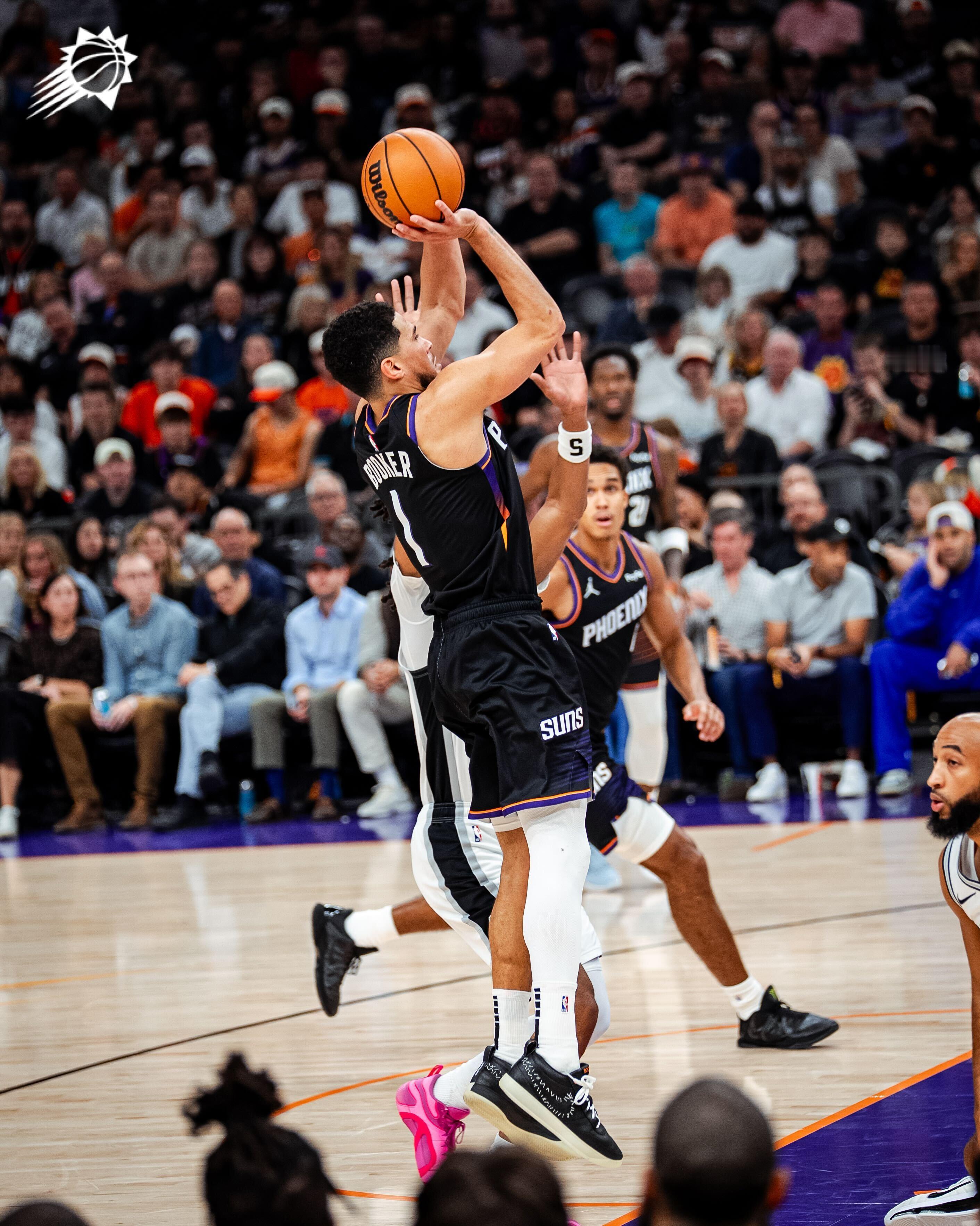 半场14分9助攻！！！🔥🔥🔥这个男人正在带着太阳队前进！下半场，就让我们保