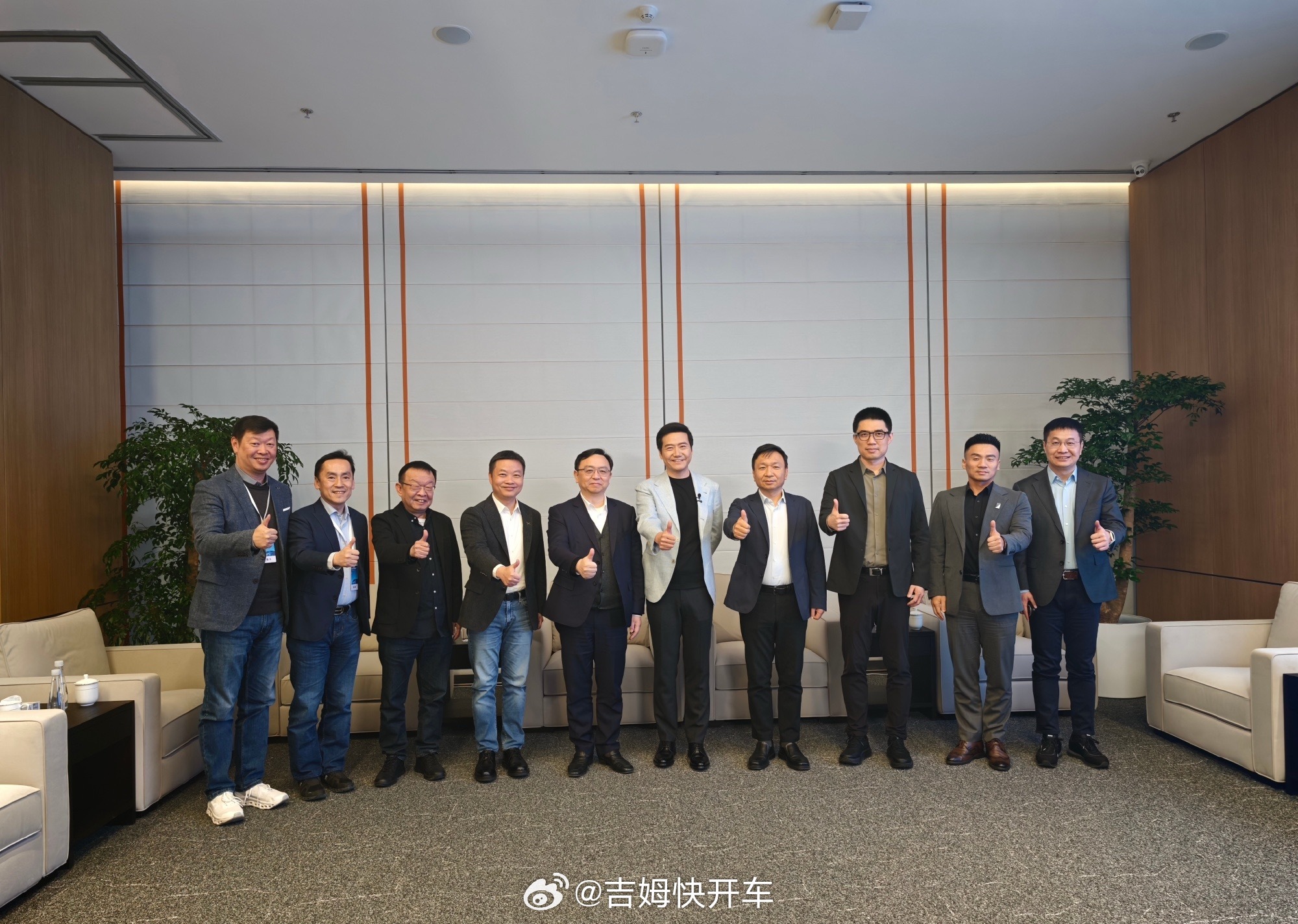 新一代SU7这阵仗，今晚小米要开大了 广州