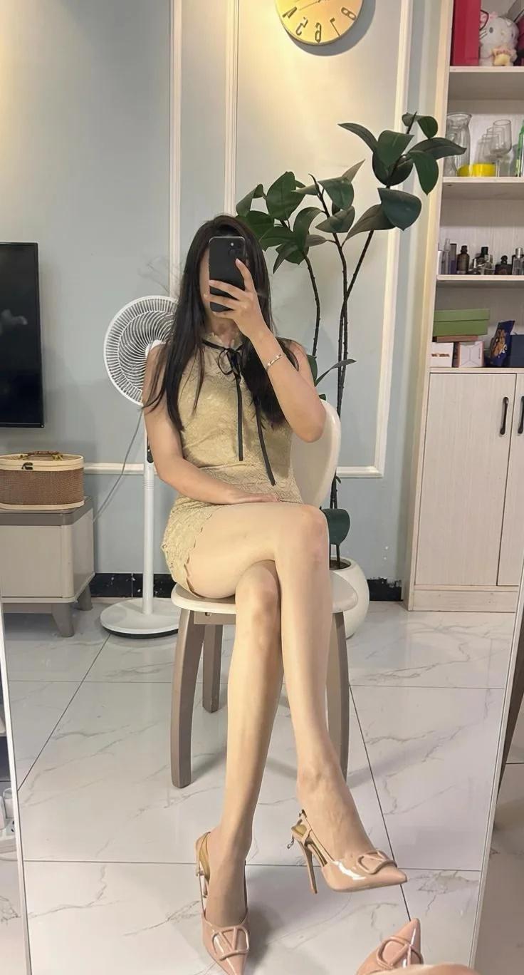 杏色战神
杏色穿搭穿搭 尖头鞋穿搭