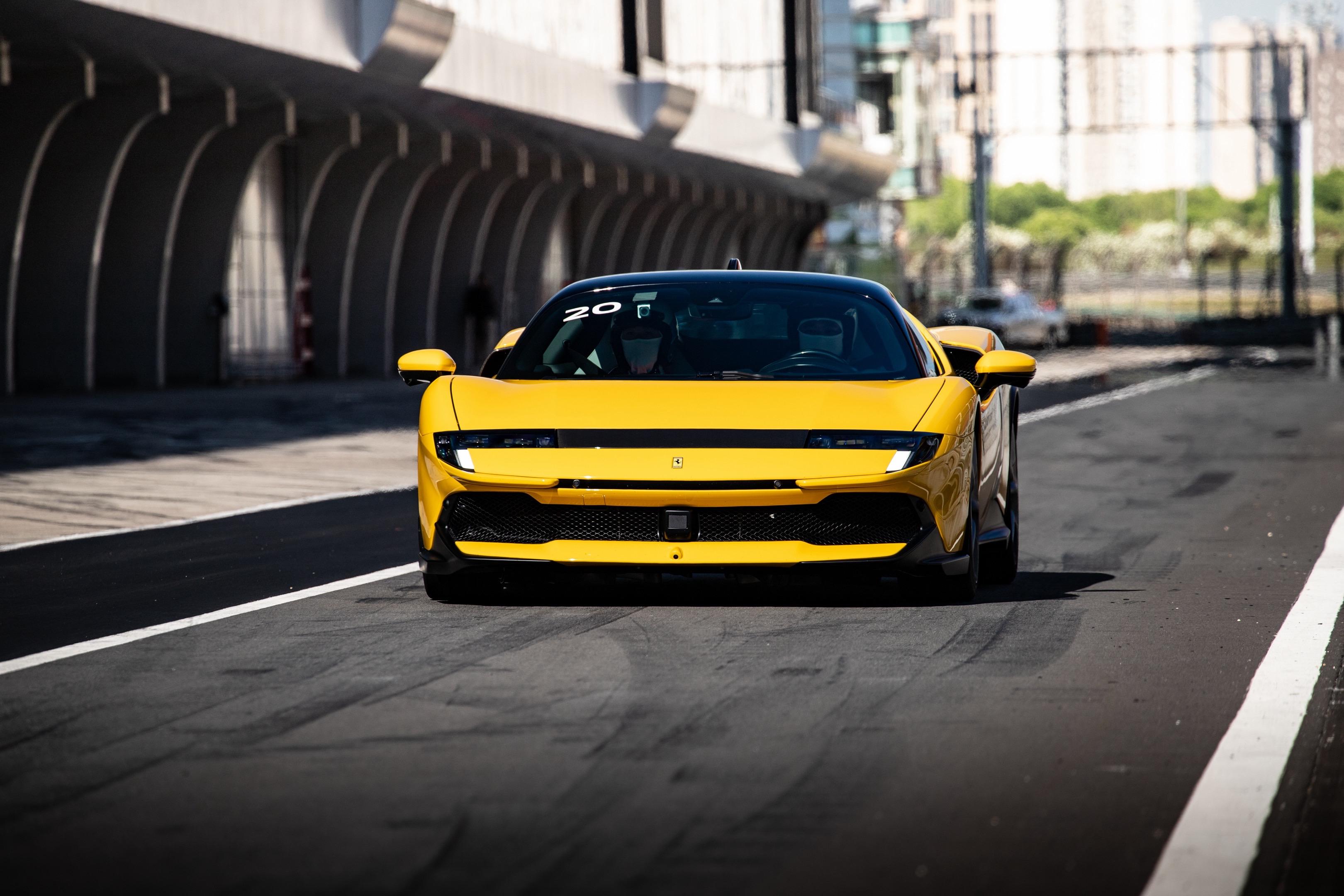 不是所有的法拉利都叫testarossa.复古未来设计 首次驶入上赛赛道