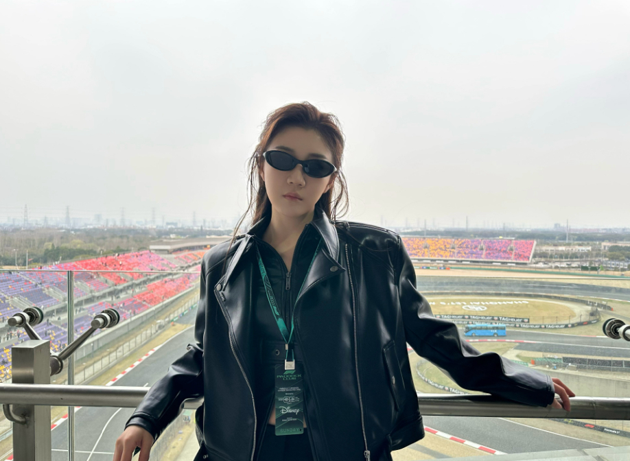 陈梦现场感受速度与激情的浪漫于 2026 年 3 月 15 日首次亲临 F1 赛