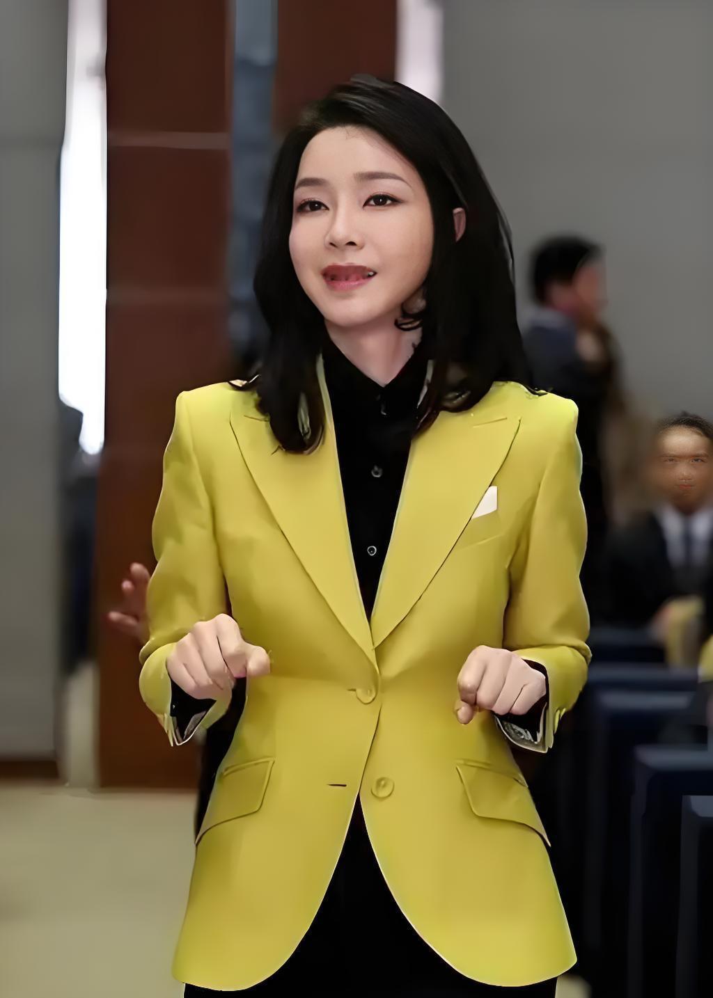 太可惜了，金建希有可能吃牢饭了。

金建希为了这张漂亮又显年轻的脸蛋，尹锡悦两夫