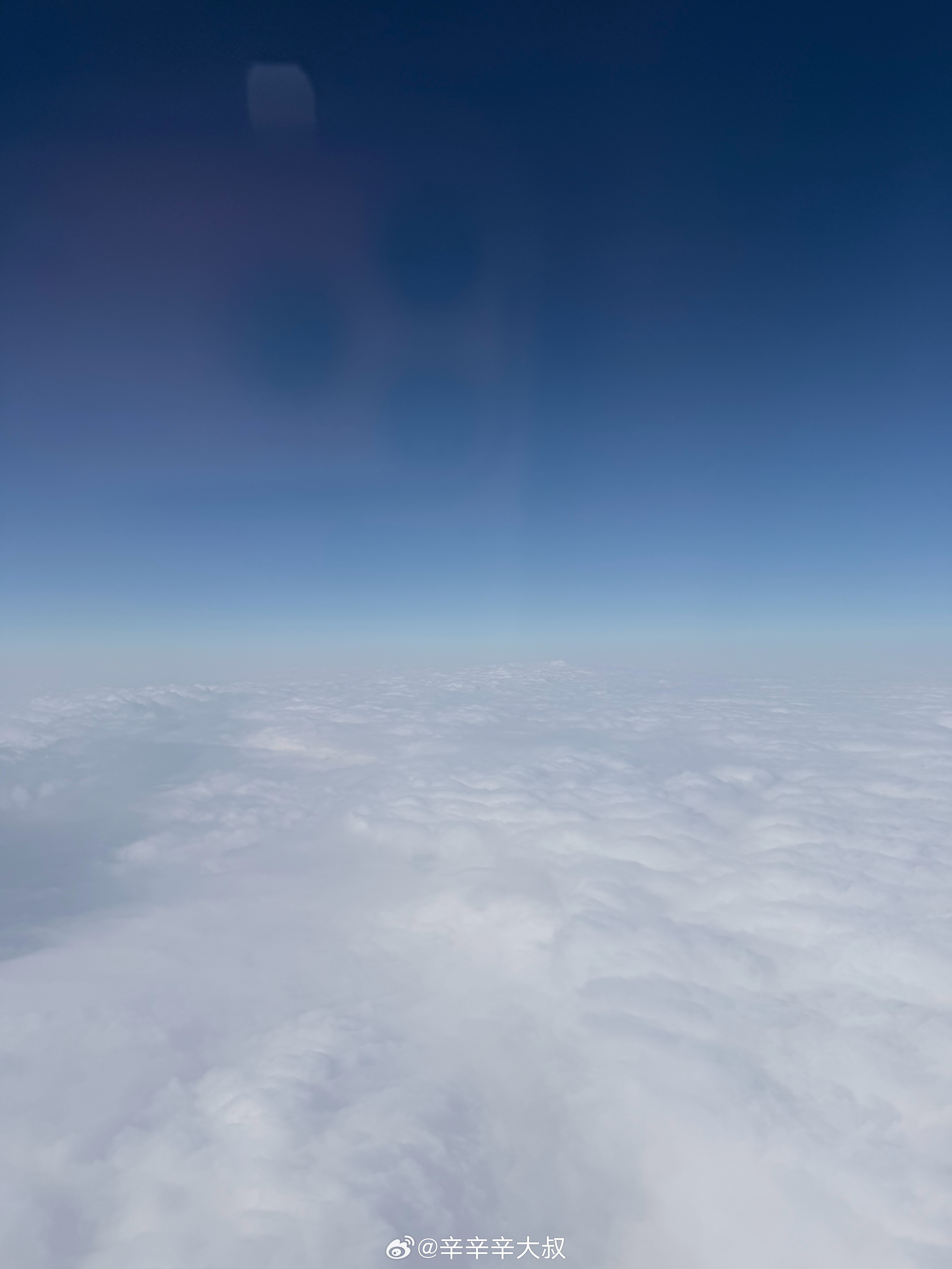 能坚持三个月就会拉开差距 不信试一试1.早睡早起2.锻炼身体3.看书学习4.不参