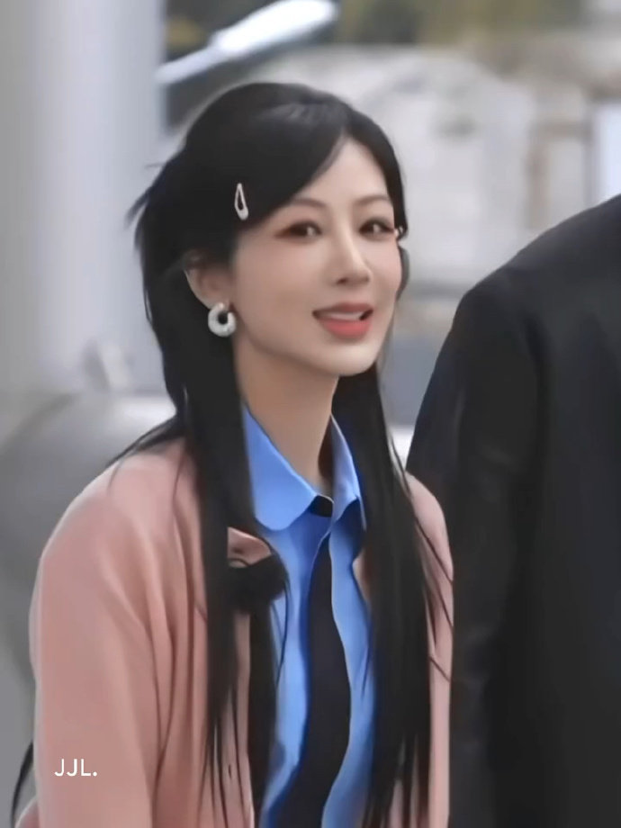 杨紫的妆造师出来挨夸！！刷到被美得一激灵 