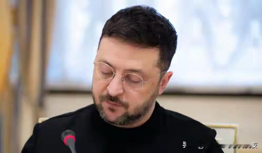 泽连斯基被迫低头，领土问题做出重大让步，顿巴斯真的不要了