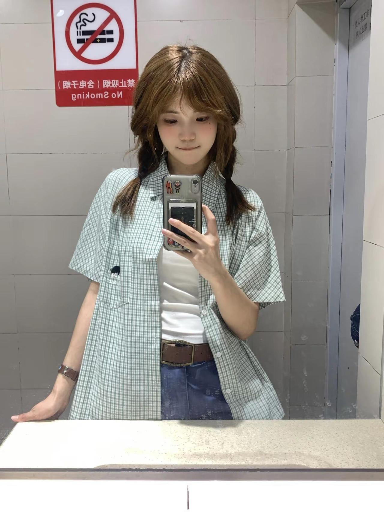 候燥端午。拍照姿势