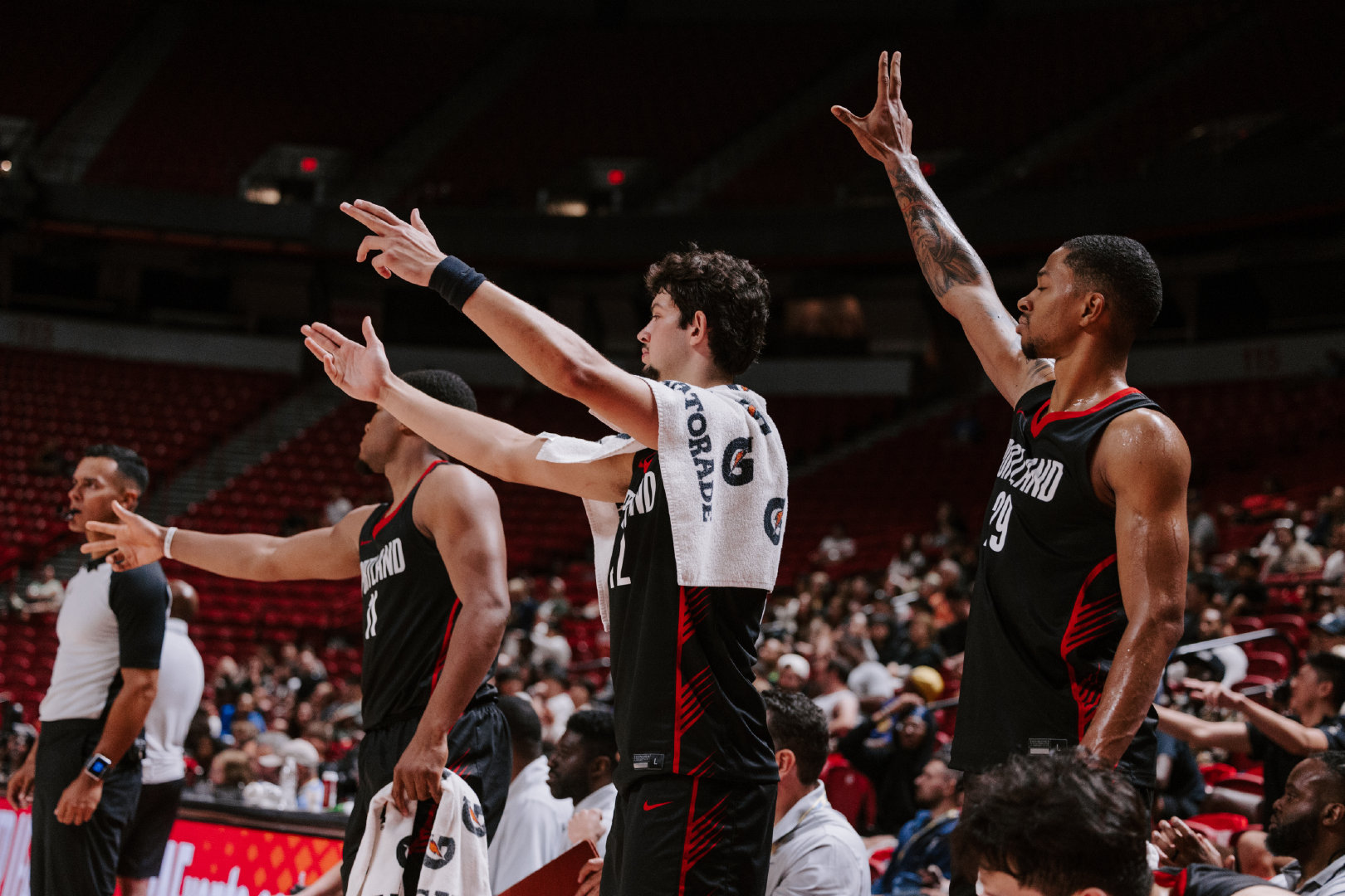 扩大领先！波特兰开拓者NBA夏季联赛  cr：波特兰开拓者 