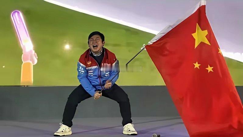 张雪的车，雪峰的嘴，董路的腿当今社会的三大精神体！！！！ 