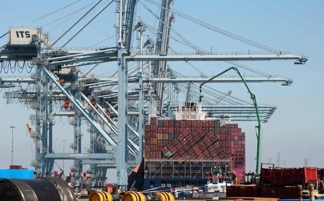 自从中国对美国船只进行收取特别港务费以来，从美国到中国的货物到中国港口的美国船只