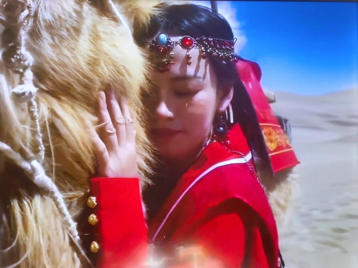 总说“管不住手”，搞得好像手有它自己的想法一样。
账户里但凡剩个千儿八百的，心里