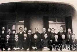 这个反差还不小。2026年6月，重庆曾公布首批14项档案文献遗产，“重庆大轰炸”