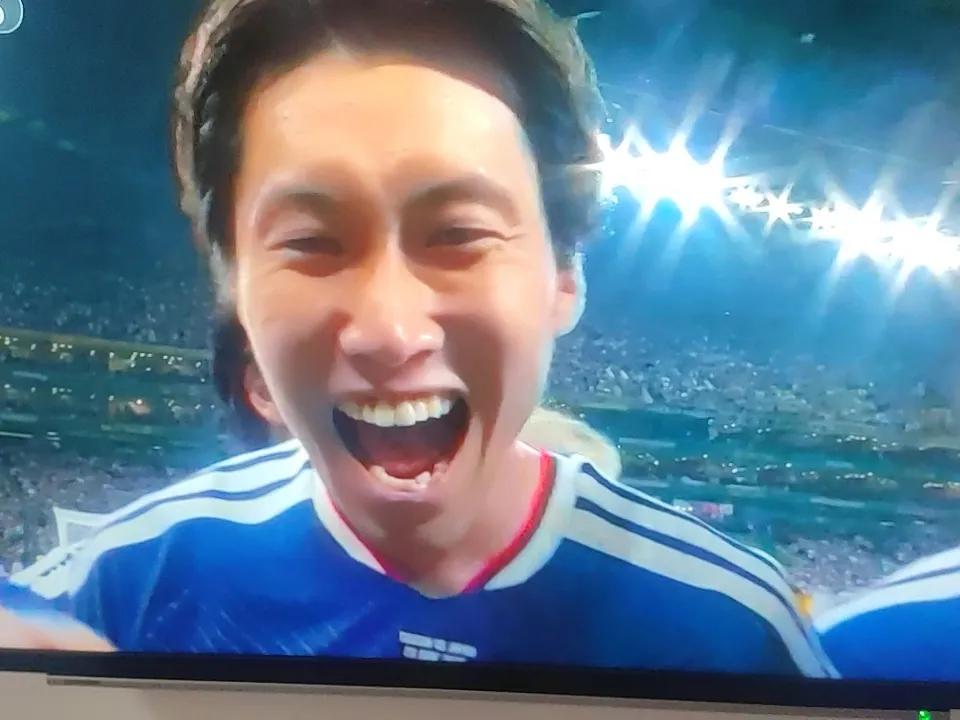 不靠身体，靠脑子!
精彩的比赛，时间总是过得很快!
日本队开场三分钟1：0领先，