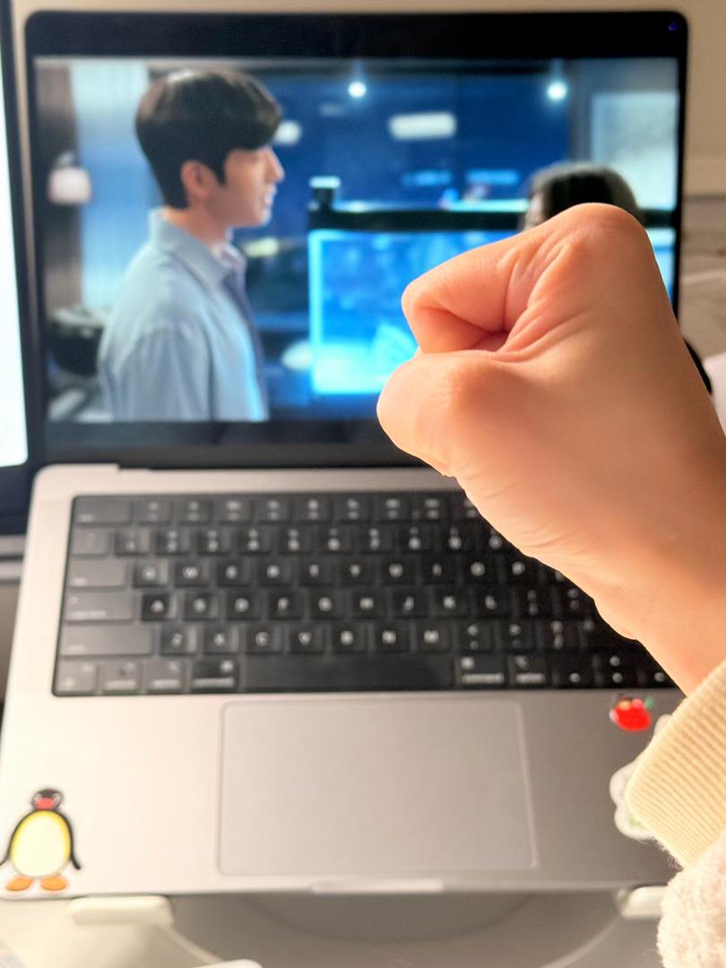 尼玛 当了牛马之后完全不能接受这种上了b班还要上b班的事情 看这种片段只觉得可恶
