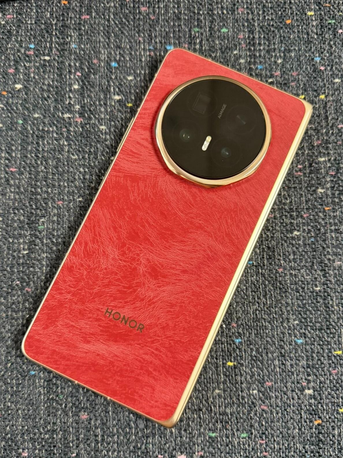 苹果要出折叠屏了先别激动，折叠屏手机的天花板现在还是华为Mate X7和荣耀Ma