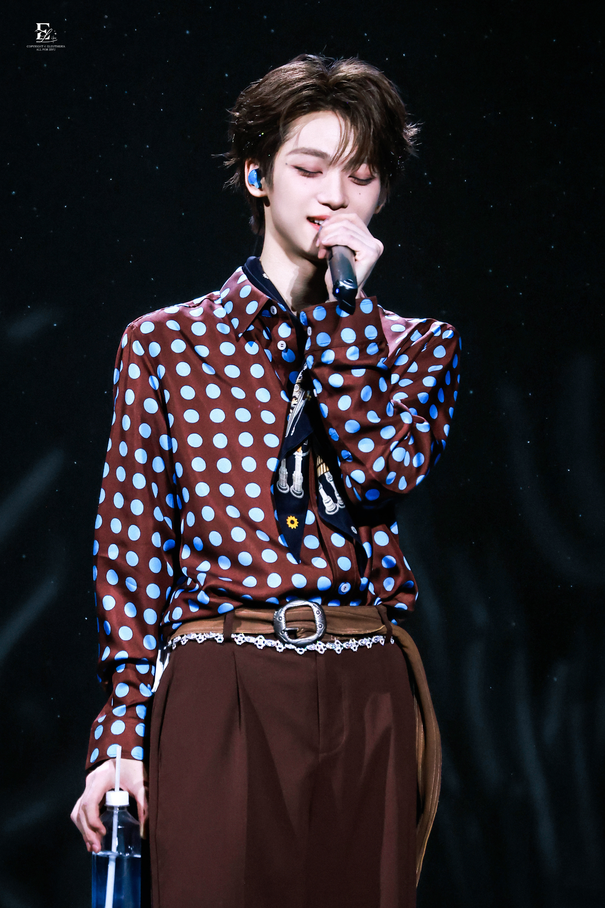 梓渝青年歌手梓渝“我的心也会像海浪一样为你跳动无数次”𝓜𝔂 𝓱𝓮𝓪𝓻