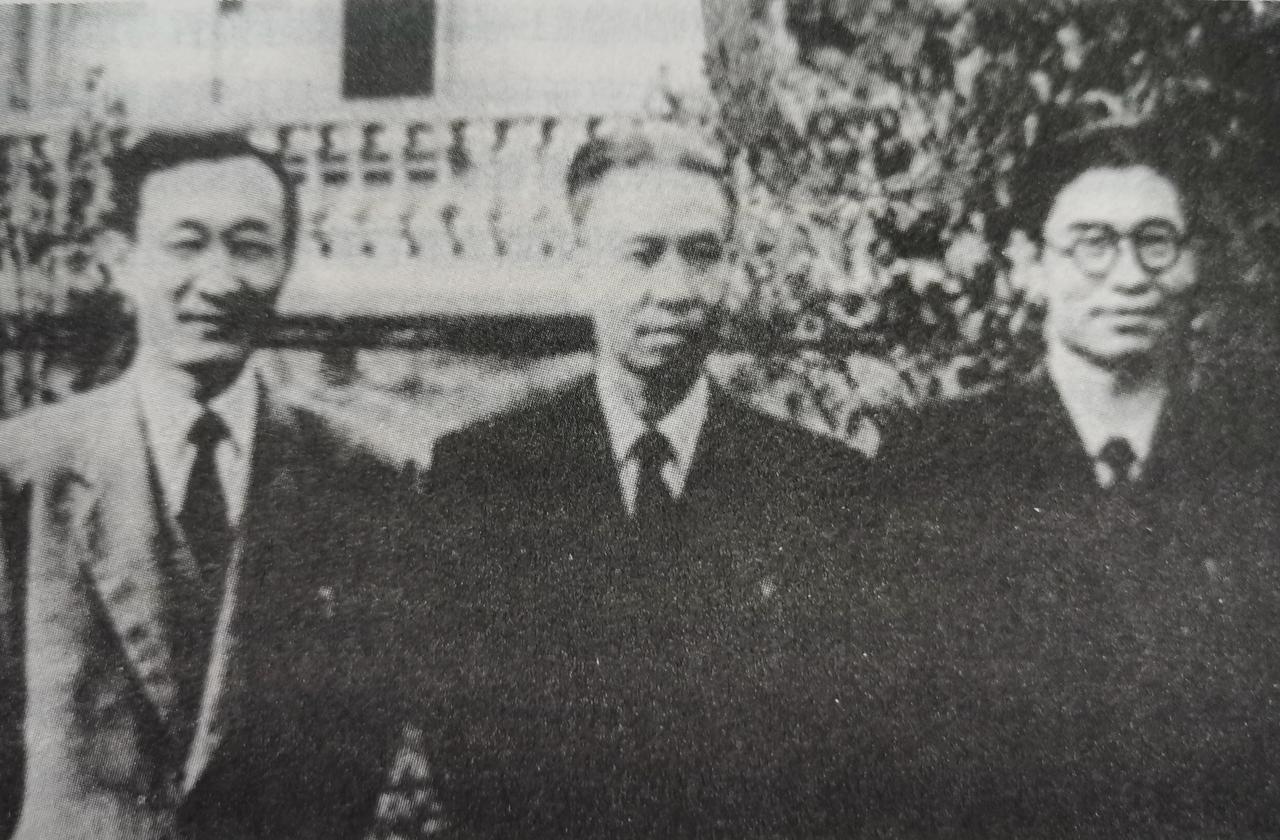 1949年6月，在苏联合影。