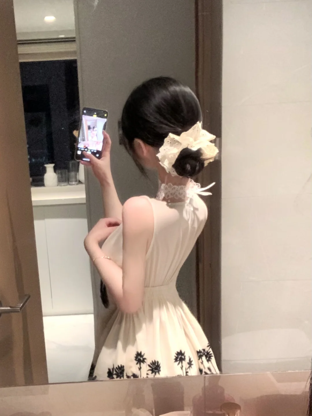 少女的裙摆