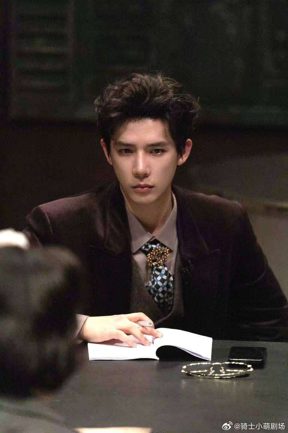 王大娃遥祝大侦探生日快乐王安宇说王大娃遥祝大侦探生日快乐大侦探一份来自王大娃的远