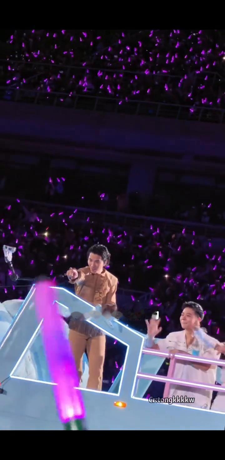 萧敬腾王心凌决战演唱会画质之巅。
猫眼娱乐。
萧敬腾和王心凌决战演唱会画质之巅。