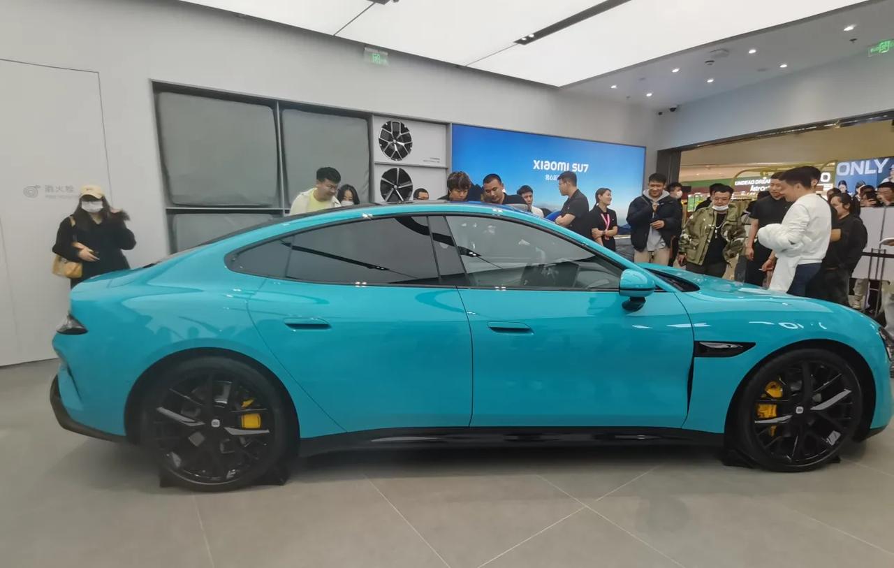 李想：理想L9是500万内最好的SUV
余承东：问界M9是1000万内最好的SU