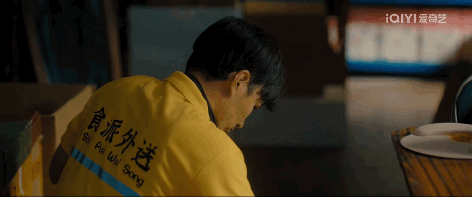 老辈子演起反派就是狠 叶祖新真的太会演反派了，没有多余动作，仅凭气场就压得人喘不