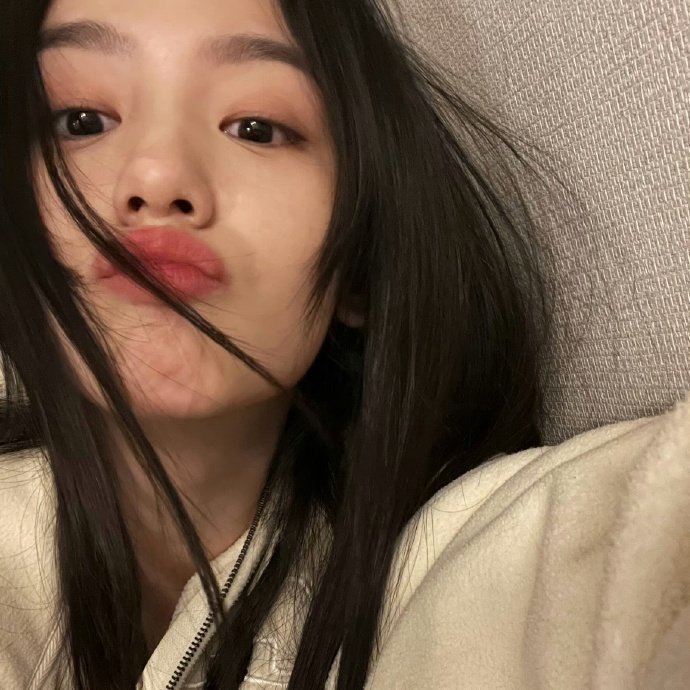 周也  照片 x 18 ✨ 
