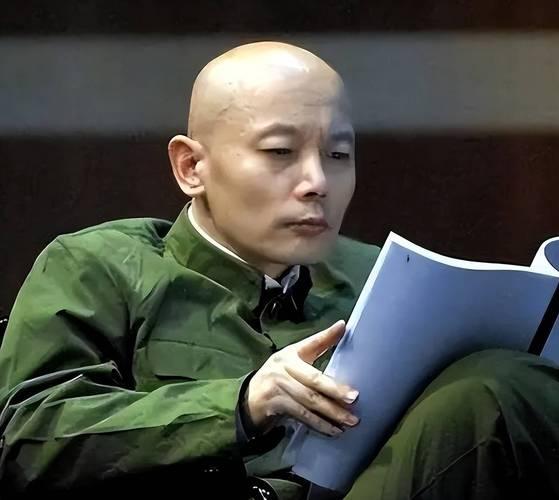 葛优亮相CMG中国电影盛典，被问2026年工作计划，他幽默直言：没有，待着呢。他