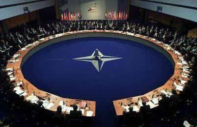 罕见，北约30国驻布鲁塞尔大使集体访日，加上日本，一共31个快没油的国家。

看