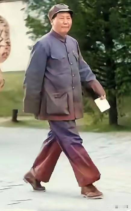 脚下生风云，胸怀纳天地。