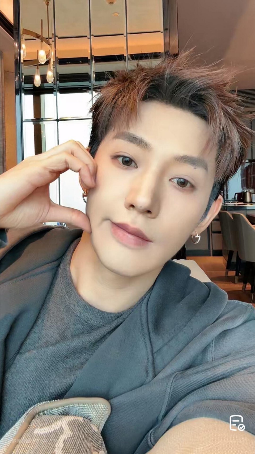 邓为直播真的好帅，梦回芒白时期。 