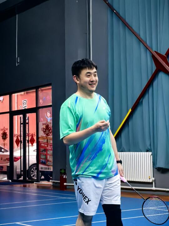 从明天开始，寻找早上羽球晨练搭子～