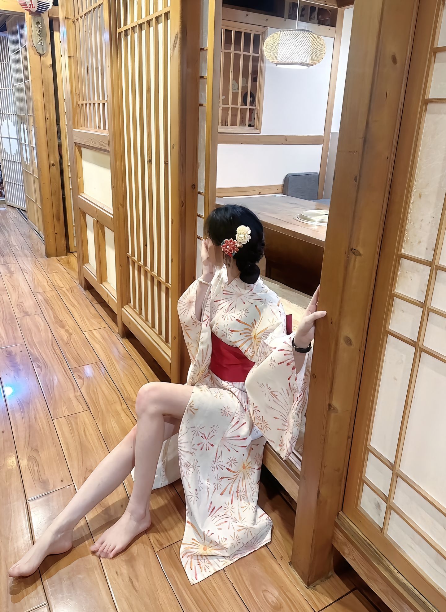 和服少女 爷爷穿孙子衣服 